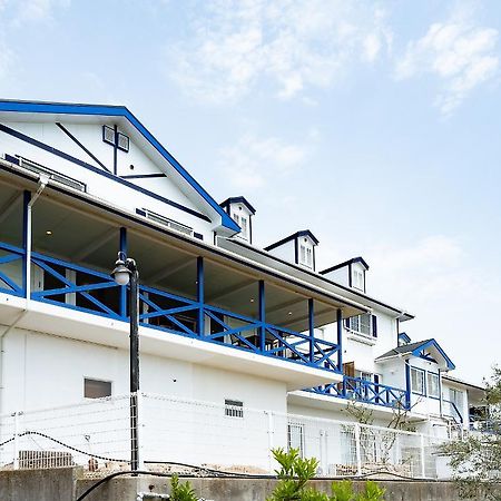 Petit Hotel Southern Most Shozu Экстерьер фото